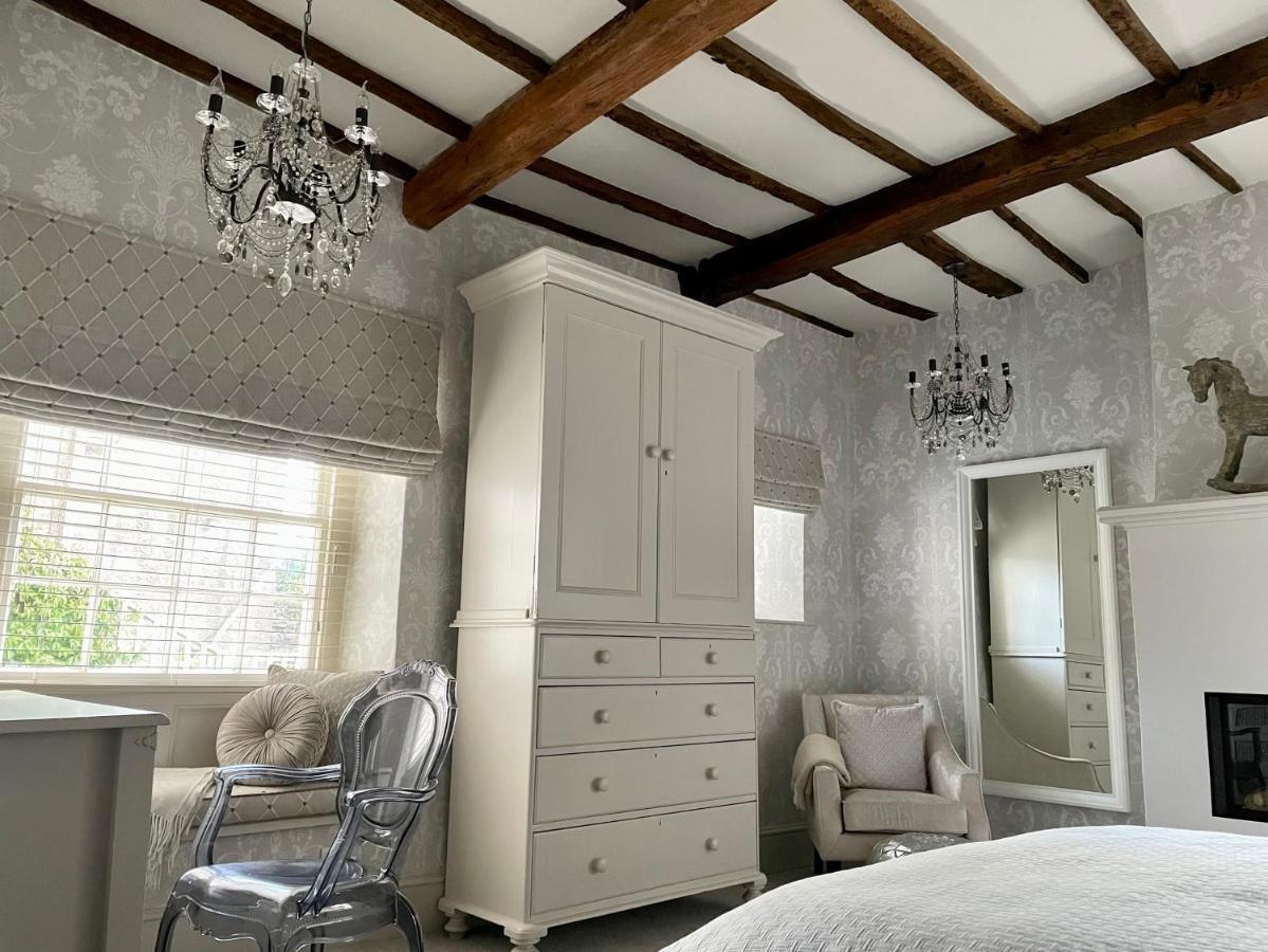 Old Daltongate House Bed & Breakfast อัลเวอร์สตัน ภายนอก รูปภาพ